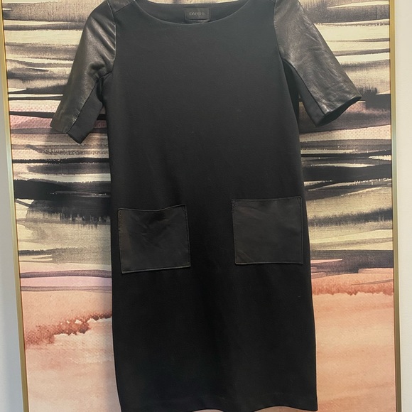 Black dress, leather arms and pockets - Picture 1 of 5